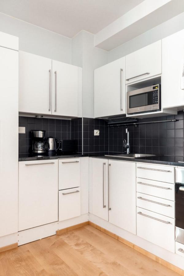 2Ndhomes Stylish 1Br Home With Balcony And Sauna In Kamppi Center Helsínquia Exterior foto
