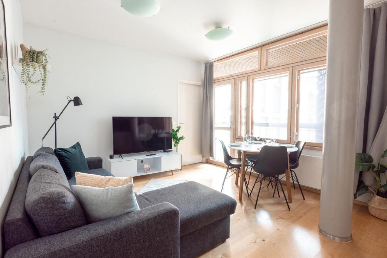 2Ndhomes Stylish 1Br Home With Balcony And Sauna In Kamppi Center Helsínquia Exterior foto