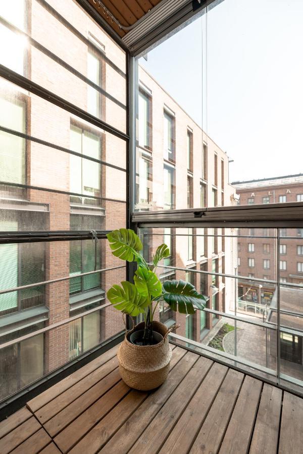 2Ndhomes Stylish 1Br Home With Balcony And Sauna In Kamppi Center Helsínquia Exterior foto