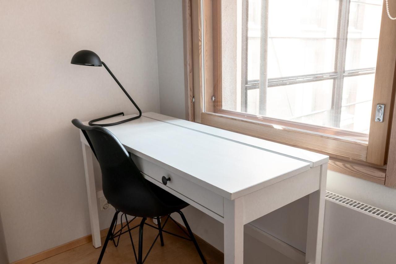 2Ndhomes Stylish 1Br Home With Balcony And Sauna In Kamppi Center Helsínquia Exterior foto